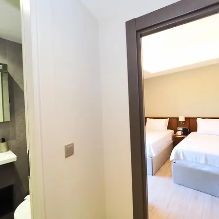 Lina Oldcity 3*